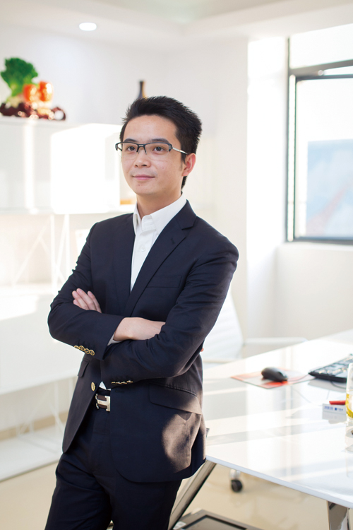 8唐军.jpg 8唐军.jpg