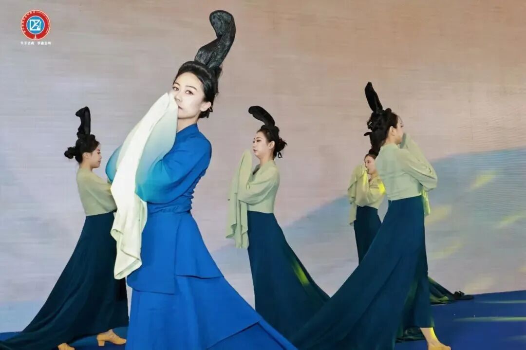 微信图片_2025-11-26_160645_442.jpg 微信图片_2025-11-26_160645_442.jpg